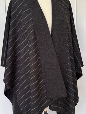 Eileen Fisher NWOT Merino Wool Wrap Shawl Striped Solid Dark Gray Mint Condition